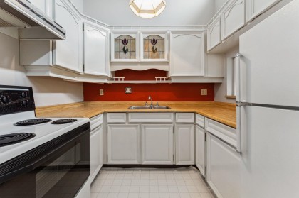 Photo 10 at 310 - 2416 W 3rd Avenue, Kitsilano, Vancouver West