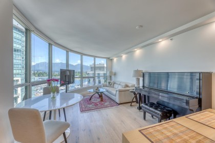 Photo 2 at 1001 - 588 Broughton Street, Coal Harbour, Vancouver West