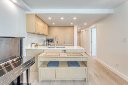 Photo 5 at 1001 - 588 Broughton Street, Coal Harbour, Vancouver West