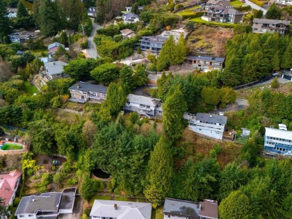 Photo 6 at 530 St. Andrews Road, Glenmore, West Vancouver