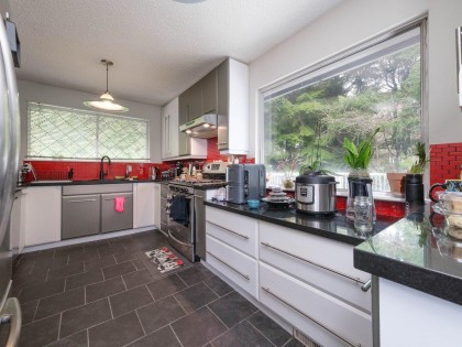 Photo 17 at 530 St. Andrews Road, Glenmore, West Vancouver