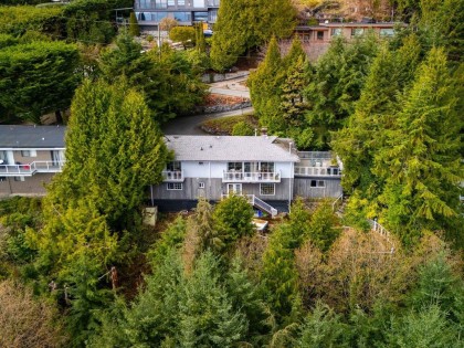 Photo 3 at 530 St. Andrews Road, Glenmore, West Vancouver