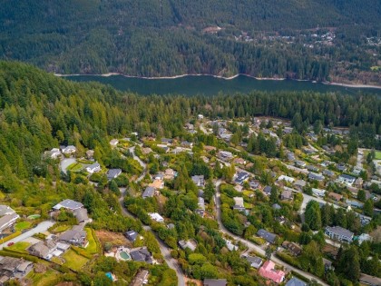 Photo 10 at 530 St. Andrews Road, Glenmore, West Vancouver