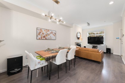 Photo 13 at 319 W 59th Avenue, South Cambie, Vancouver West