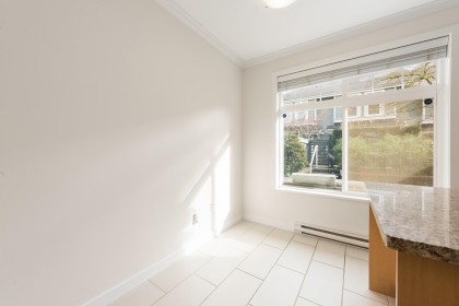 Photo 22 at 319 W 59th Avenue, South Cambie, Vancouver West