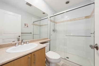 Photo 20 at 319 W 59th Avenue, South Cambie, Vancouver West