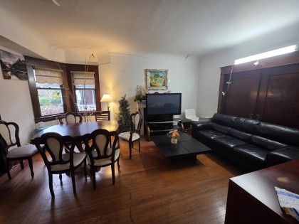 Photo 1 at 345 W 13th Avenue, Mount Pleasant VW, Vancouver West