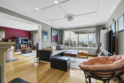 Photo 9 at 4582 Woodgreen Court, Cypress Park Estates, West Vancouver