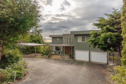 Photo 4 at 4582 Woodgreen Court, Cypress Park Estates, West Vancouver