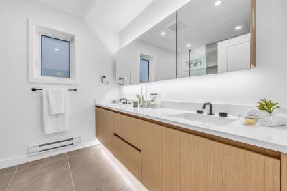 Photo 16 at 1012 W 52nd Avenue, South Granville, Vancouver West