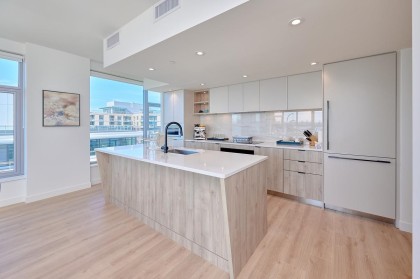 Photo 16 at 807 - 755 Harbourside Drive, Harbourside, North Vancouver