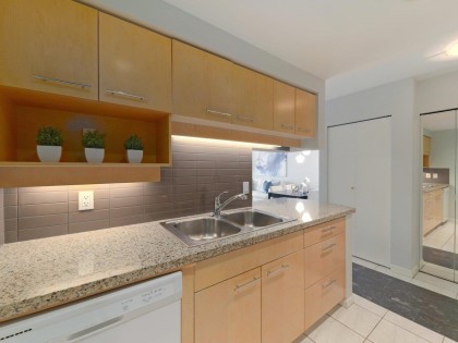 Photo 10 at 10A - 199 Drake Street, Yaletown, Vancouver West