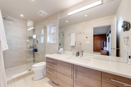 Photo 23 at 29 - 415 Esplanade Avenue, Mosquito Creek, North Vancouver