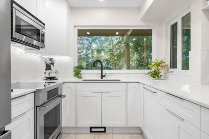 Photo 5 at 867 Frederick Road, Lynn Valley, North Vancouver