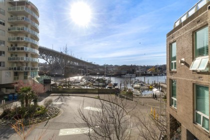 Photo 35 at 303 - 1501 Howe Street, Yaletown, Vancouver West