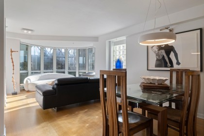 Photo 8 at 303 - 1501 Howe Street, Yaletown, Vancouver West