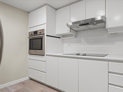 Photo 6 at 105 - 1502 Island Park Walk, False Creek, Vancouver West