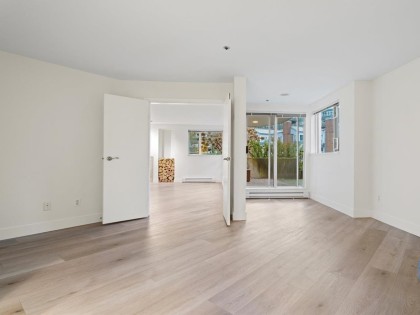 Photo 13 at 105 - 1502 Island Park Walk, False Creek, Vancouver West