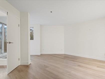 Photo 12 at 105 - 1502 Island Park Walk, False Creek, Vancouver West