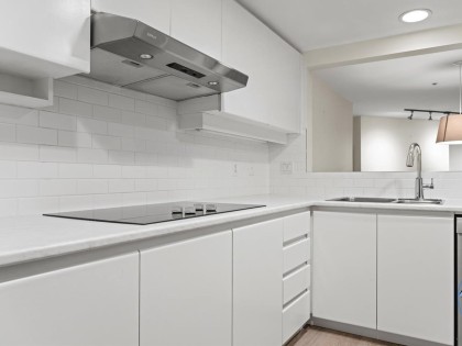 Photo 7 at 105 - 1502 Island Park Walk, False Creek, Vancouver West