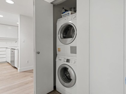 Photo 18 at 105 - 1502 Island Park Walk, False Creek, Vancouver West