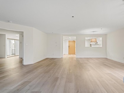 Photo 11 at 105 - 1502 Island Park Walk, False Creek, Vancouver West