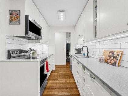 Photo 10 at 103 - 1412 W 14th Avenue, Fairview VW, Vancouver West