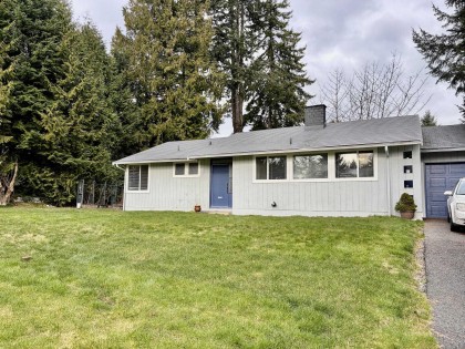 Photo 3 at 1876 Beaulynn Place, Westlynn, North Vancouver