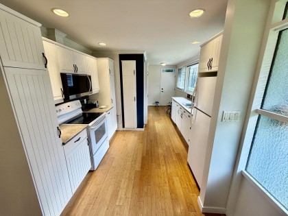 Photo 9 at 1876 Beaulynn Place, Westlynn, North Vancouver