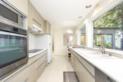 Photo 17 at 5295 Gulf Place, Caulfeild, West Vancouver
