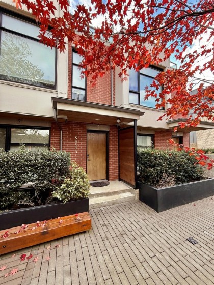 Photo 3 at 5458 Oak Street, Cambie, Vancouver West