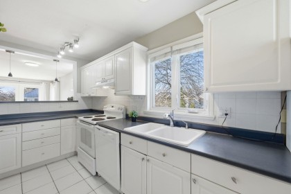 Photo 8 at 203 - 1538 Bowser Avenue, Norgate, North Vancouver