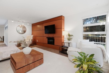 Photo 6 at 105 - 2832 Capilano Road, Capilano NV, North Vancouver