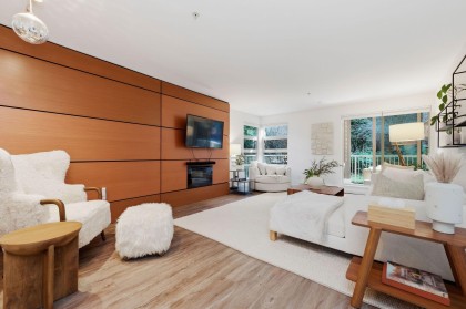 Photo 7 at 105 - 2832 Capilano Road, Capilano NV, North Vancouver