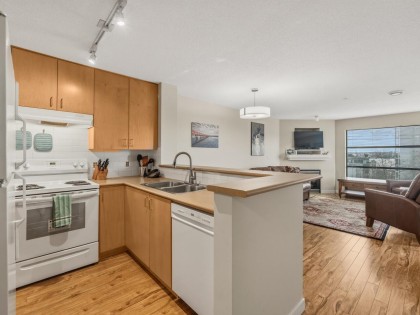 Photo 6 at 402 - 124 W 3rd Street, Lower Lonsdale, North Vancouver