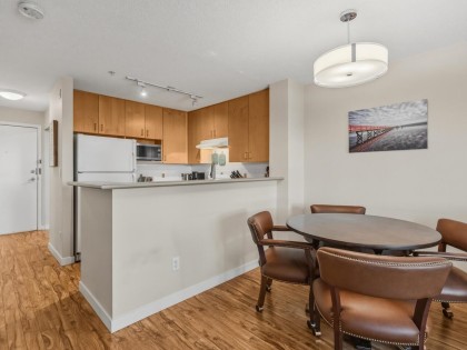 Photo 4 at 402 - 124 W 3rd Street, Lower Lonsdale, North Vancouver