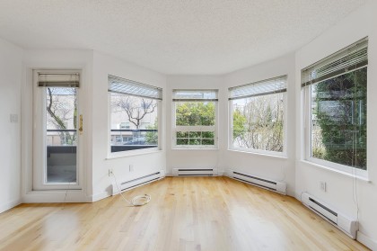 Photo 16 at 6 - 1101 W 8th Avenue, Fairview VW, Vancouver West