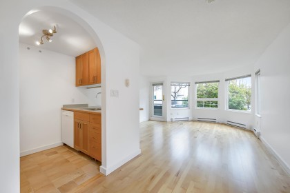 Photo 12 at 6 - 1101 W 8th Avenue, Fairview VW, Vancouver West