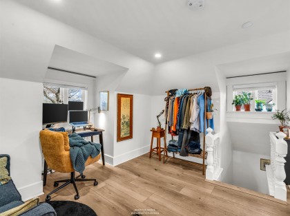 Photo 13 at 354 W 15th Avenue, Mount Pleasant VW, Vancouver West