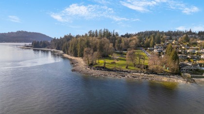 Photo 26 at 450 Beachview Drive, Dollarton, North Vancouver
