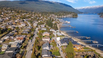 Photo 22 at 450 Beachview Drive, Dollarton, North Vancouver