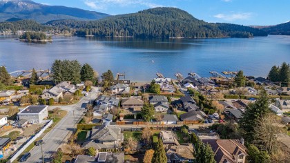 Photo 20 at 450 Beachview Drive, Dollarton, North Vancouver