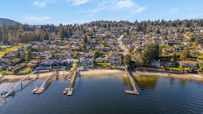 Photo 14 at 450 Beachview Drive, Dollarton, North Vancouver