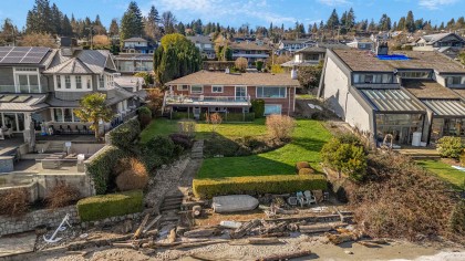 Photo 18 at 450 Beachview Drive, Dollarton, North Vancouver