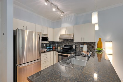 Photo 9 at 304 - 1388 Nelson Street, West End VW, Vancouver West