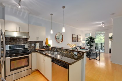 Photo 10 at 304 - 1388 Nelson Street, West End VW, Vancouver West