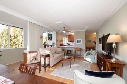 Photo 12 at 505 - 1425 Esquimalt Avenue, Ambleside, West Vancouver