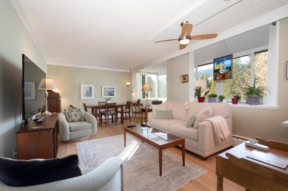 Photo 1 at 505 - 1425 Esquimalt Avenue, Ambleside, West Vancouver