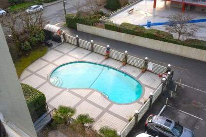 Photo 9 at 505 - 1425 Esquimalt Avenue, Ambleside, West Vancouver