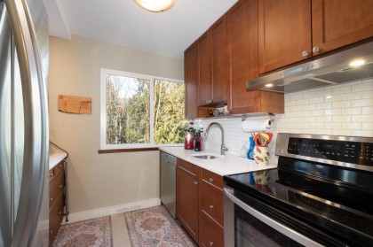 Photo 19 at 505 - 1425 Esquimalt Avenue, Ambleside, West Vancouver